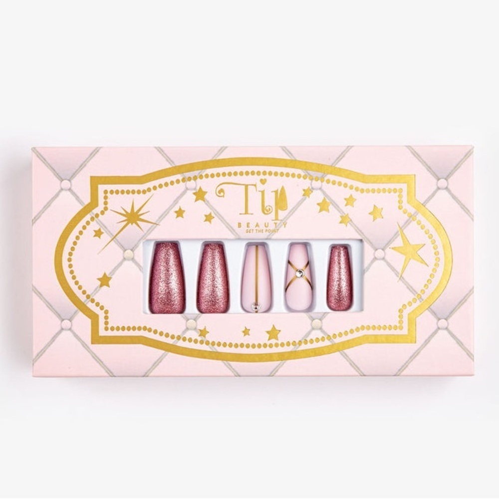 Tip Beauty LEGALLY BLONDE Nails | NEW | Glue Included | 28 Count